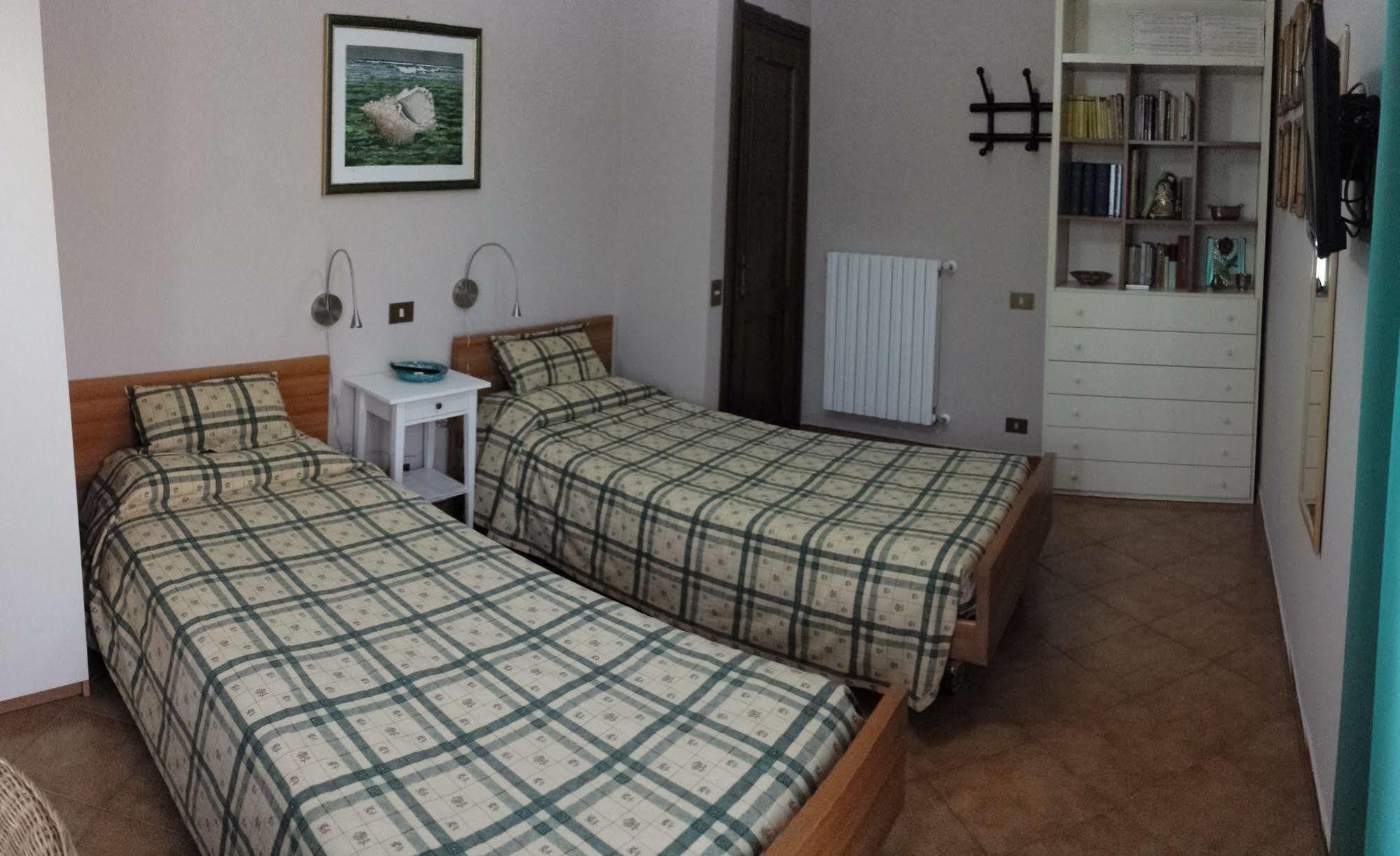 Bed and Breakfast Al Vecchio Olivo Frascati Exterior foto